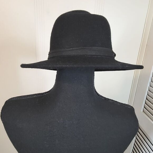 Nine West Women's Wool Hat - Picture 1 of 6
